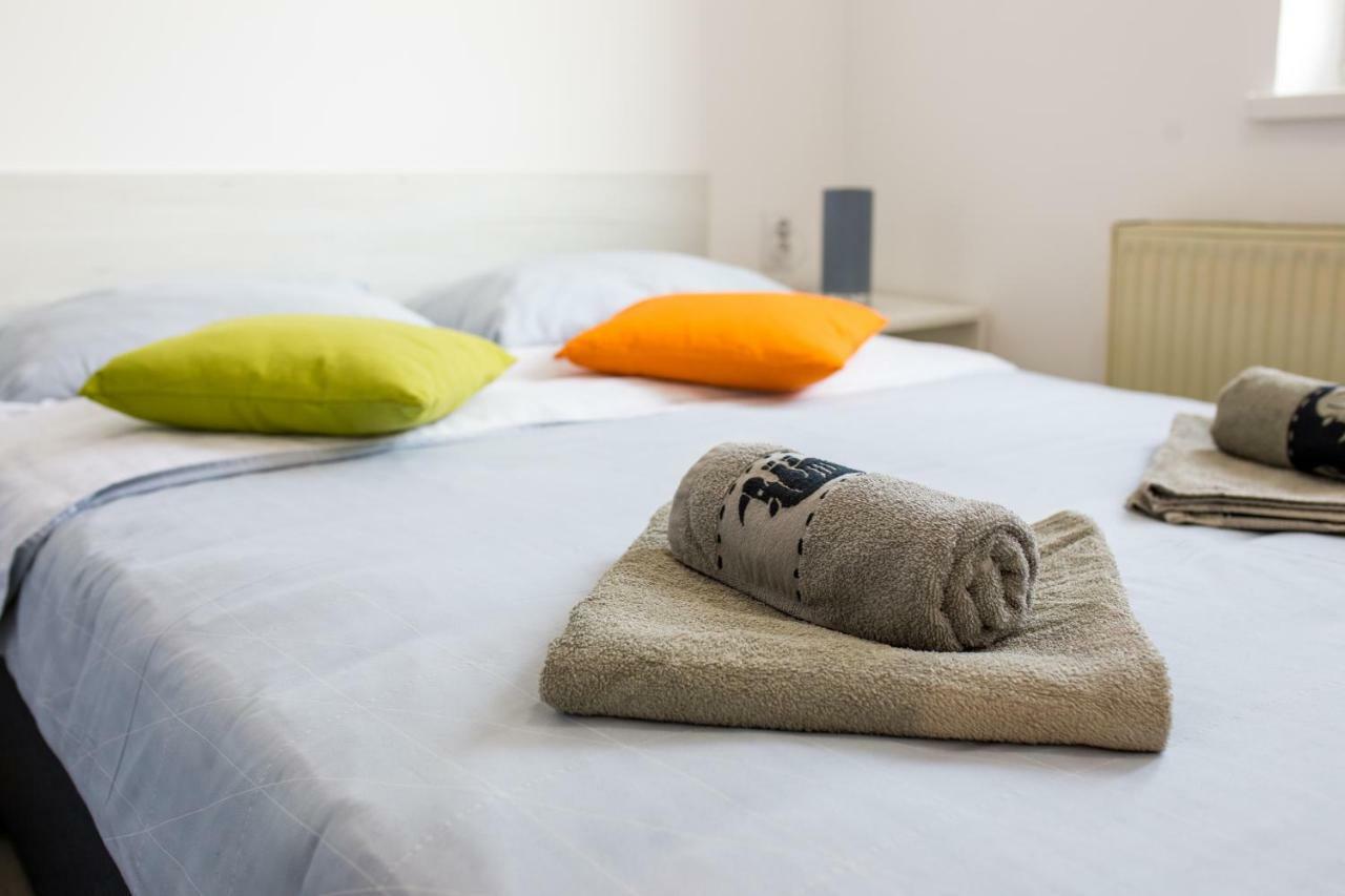 La Casa Hostel Ni Εξωτερικό φωτογραφία