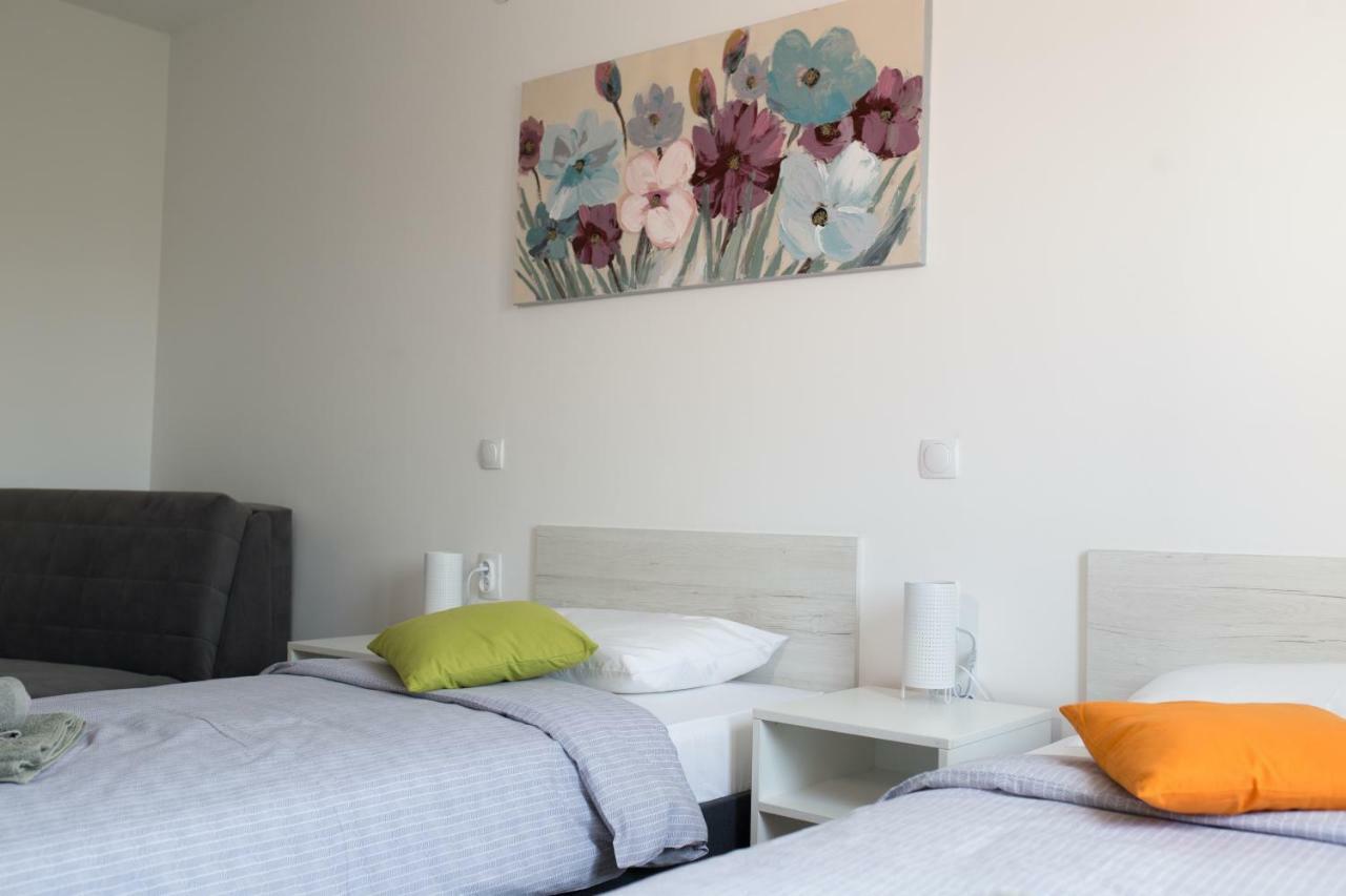 La Casa Hostel Ni Εξωτερικό φωτογραφία