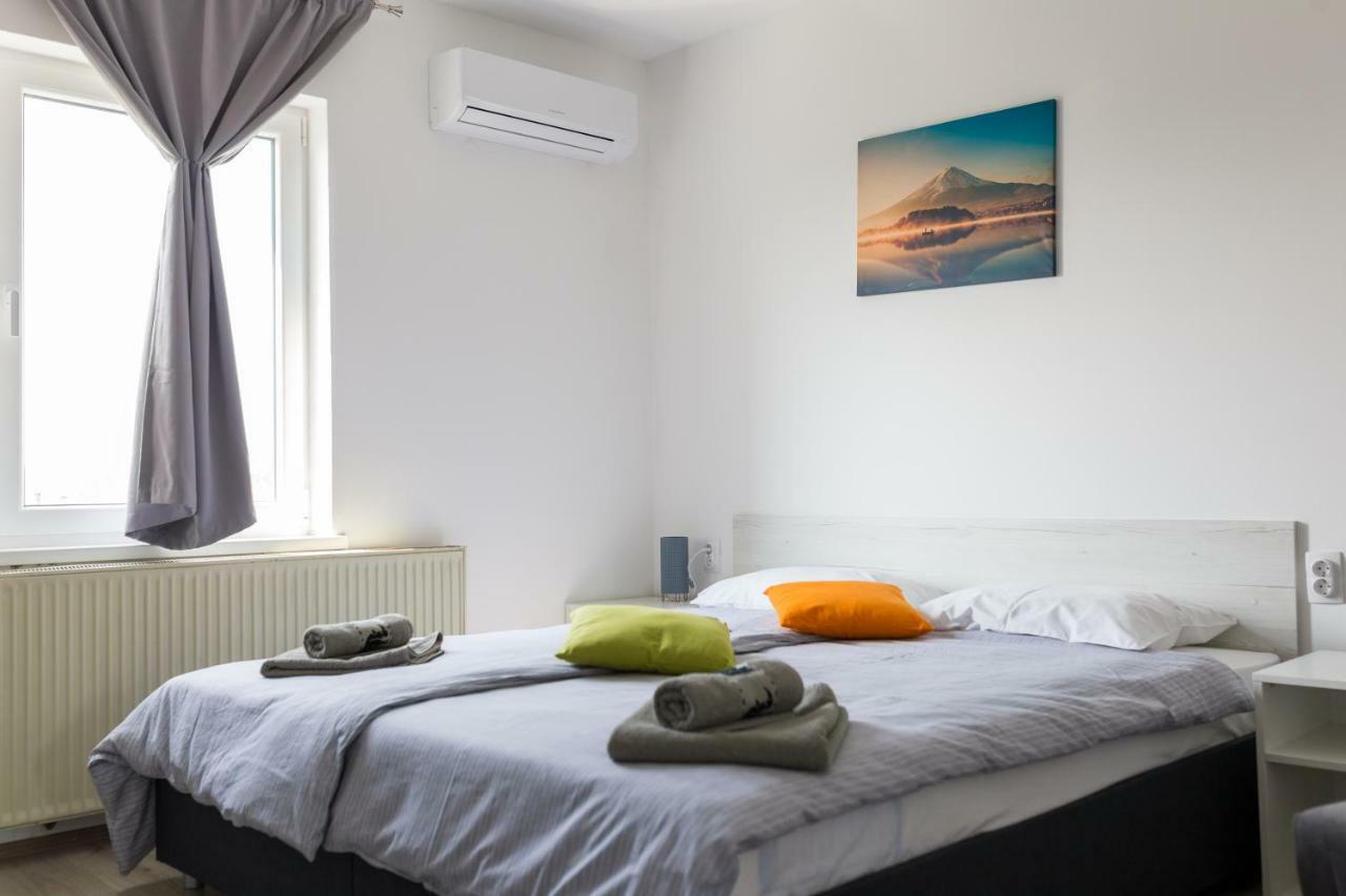 La Casa Hostel Ni Εξωτερικό φωτογραφία